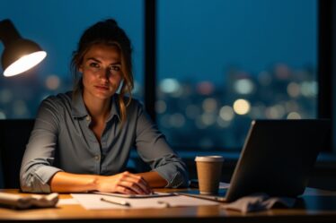 Au-delà de 48h de travail par semaine : comprendre les enjeux sanitaires et juridiques